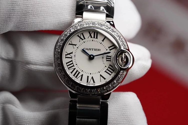 如何清洗卡地亞手表皮革表帶？（清洗卡地亞皮革表帶的方法）