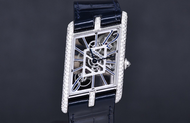 大膽創(chuàng)新！實(shí)力玩家熱愛(ài)的卡地亞珍藏款（圖）