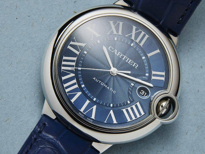 卡地亞手表后蓋出現(xiàn)銹跡的正確維修方法是什么？