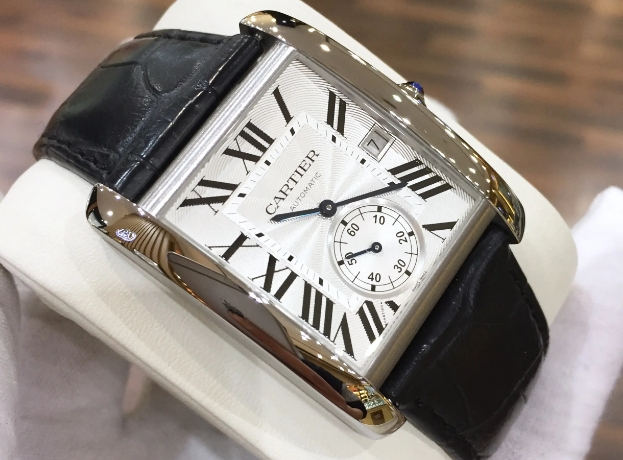 卡地亞手表出現(xiàn)劃痕處理方法是什么(如何輕松處理卡地亞手表劃痕問題)（圖）